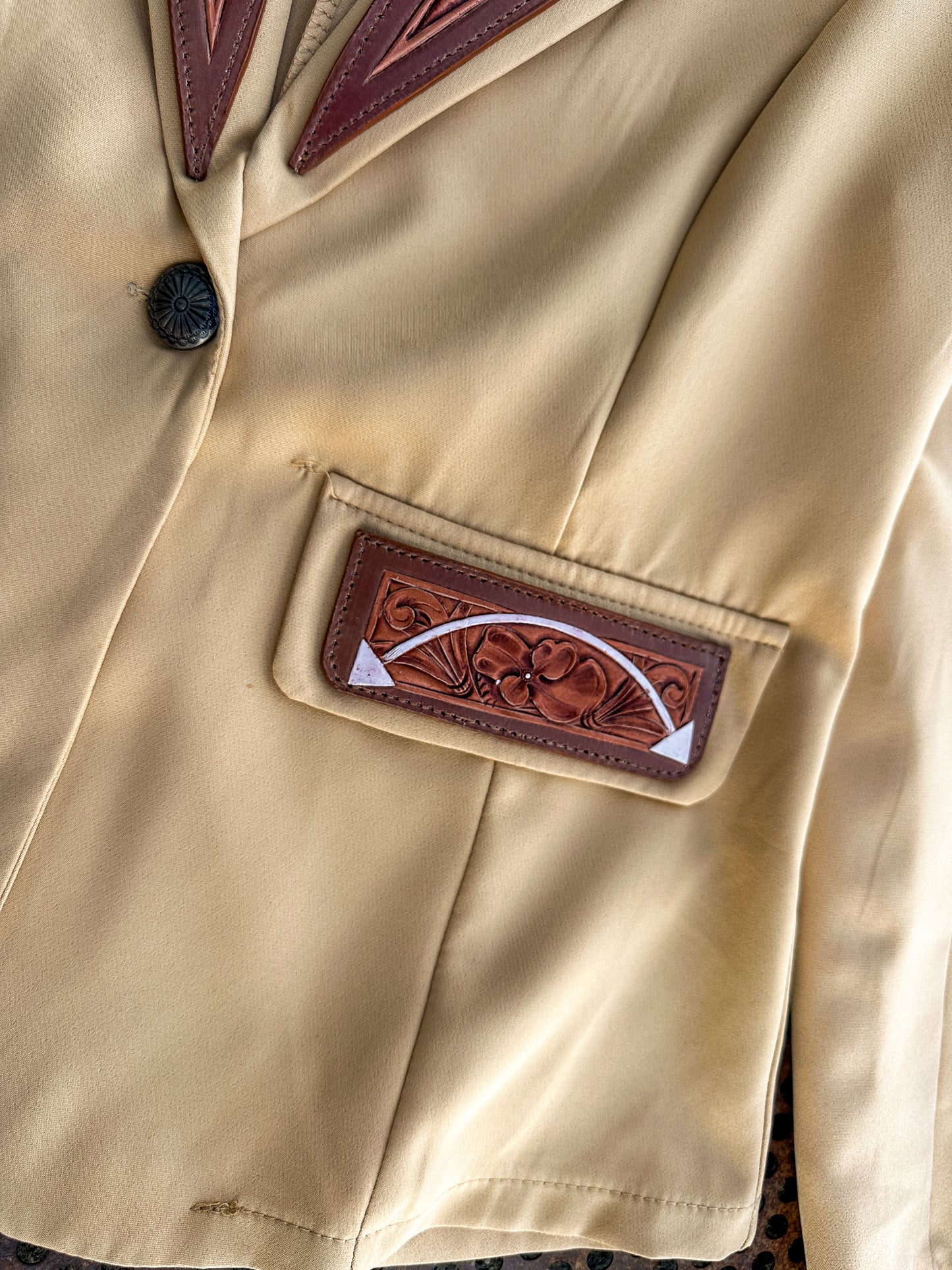 Arrow hand tooled lapel blazer in tan