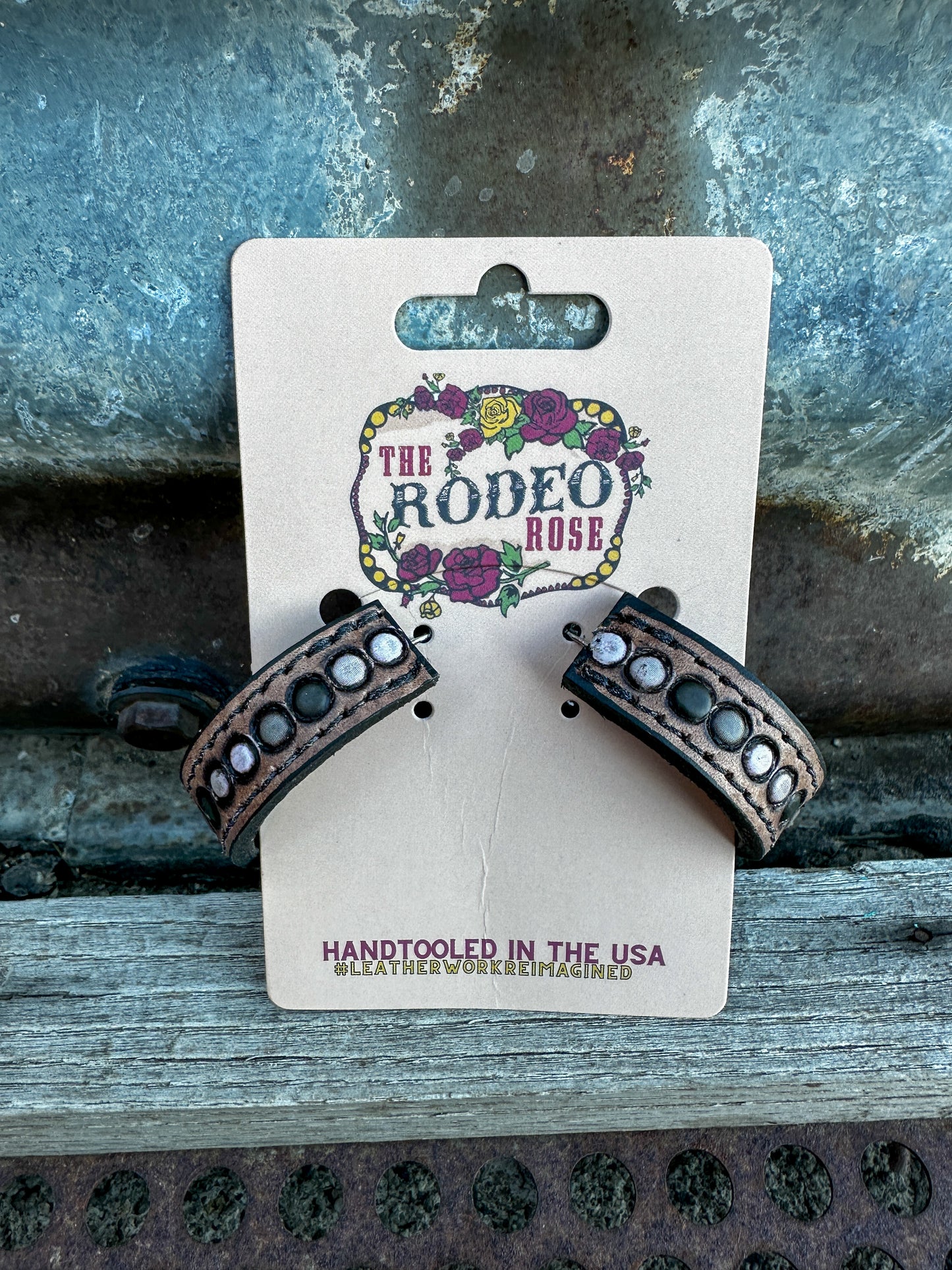 Dot Vera Hoop Earrings Medium
