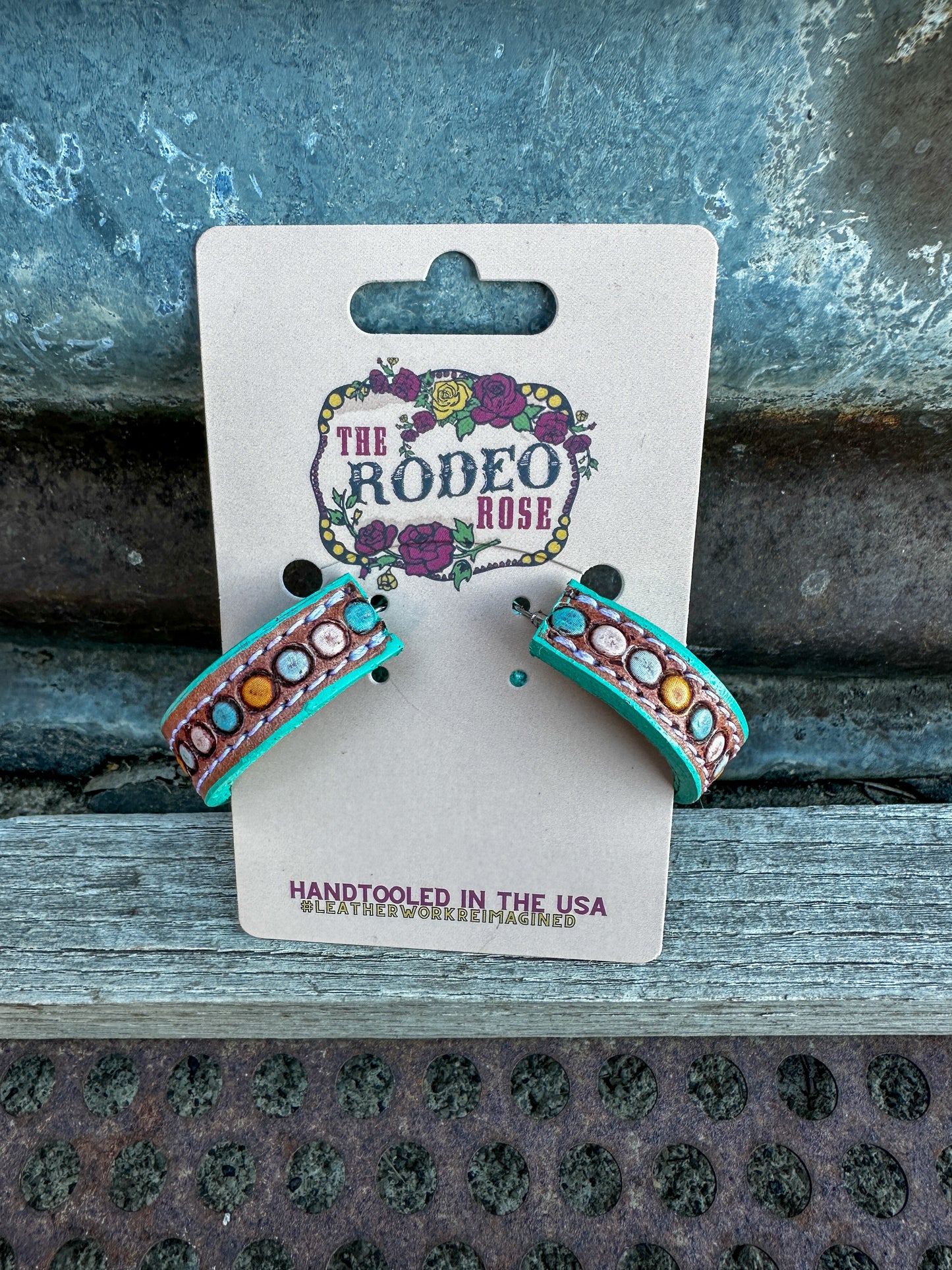 Dot Vera Hoop Earrings Medium