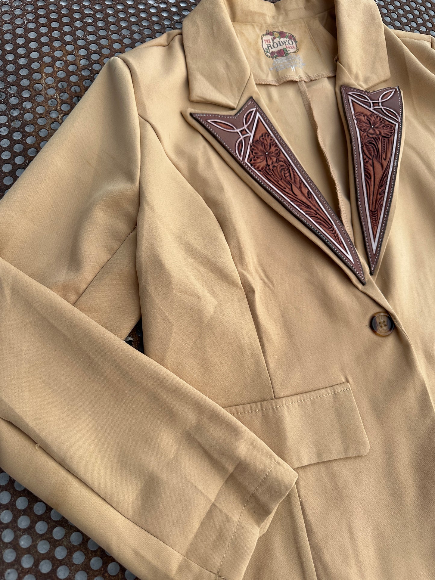 Boot stitch hand tooled lapel blazer in tan
