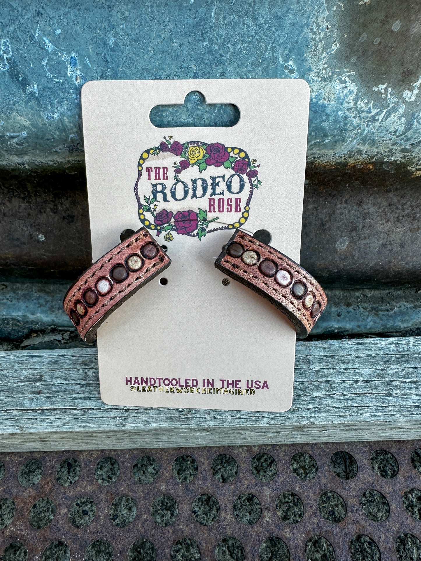 Dot Vera Hoop Earrings Medium