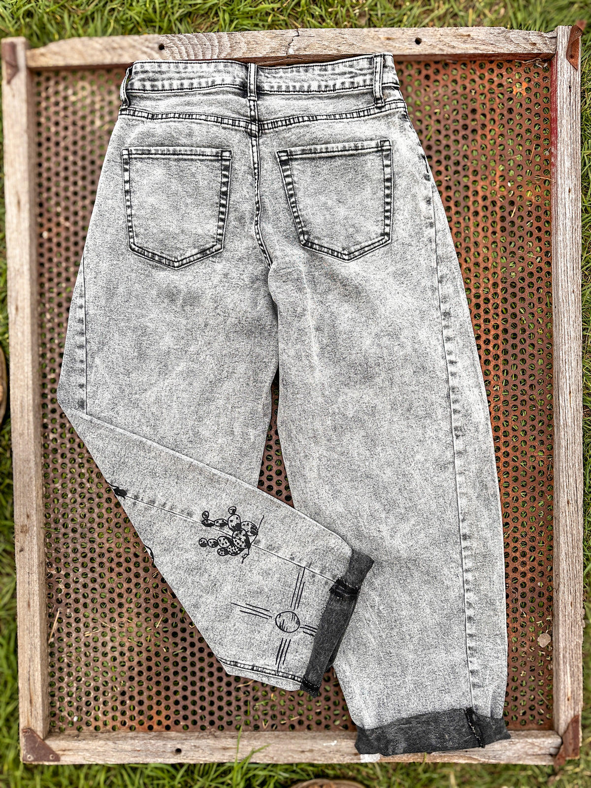 Indian Graffiti Barrel Jeans