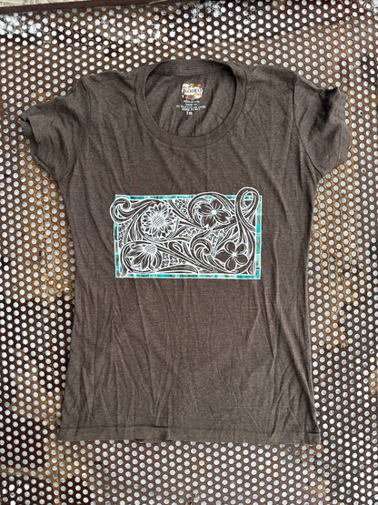 Hand drawn floral scroll t shirt in heather brown