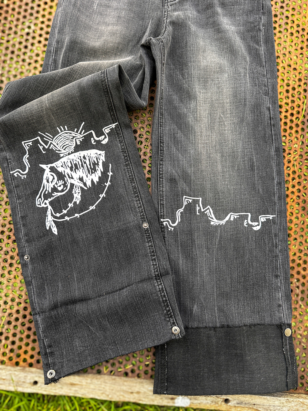Indian Horse Head A Line Relaxed Jeans