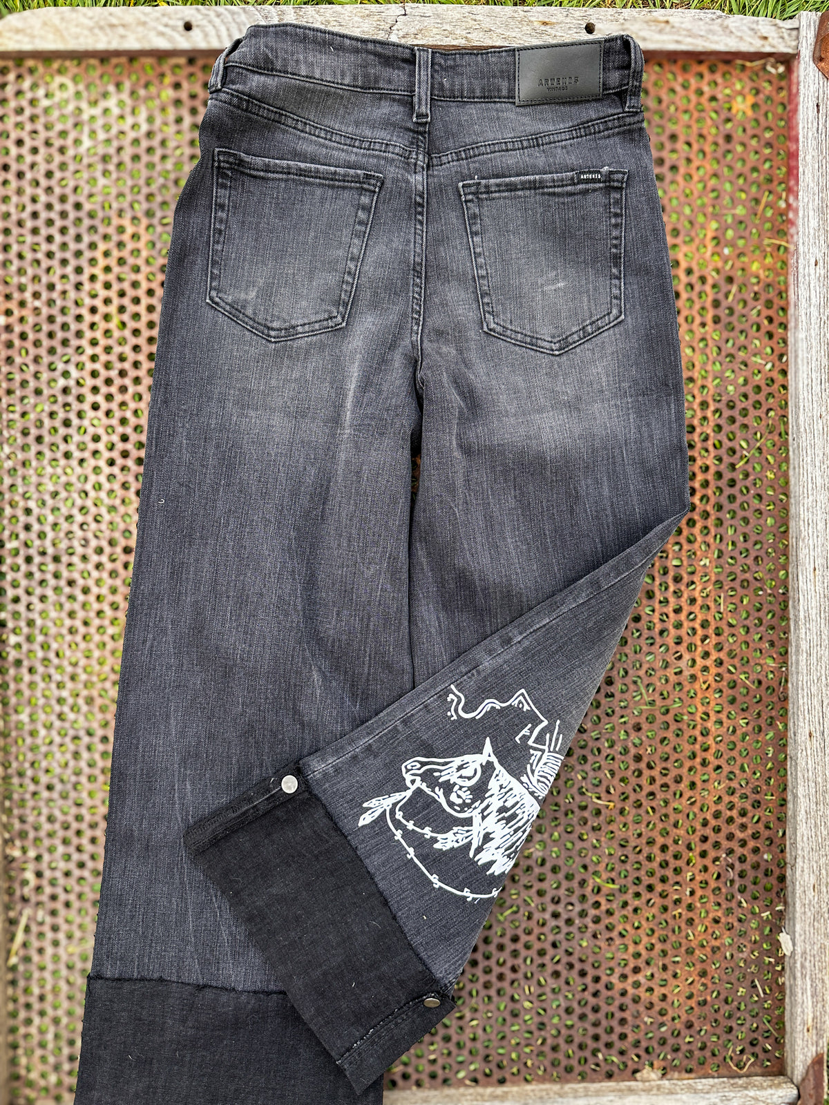 Indian Horse Head A Line Relaxed Jeans