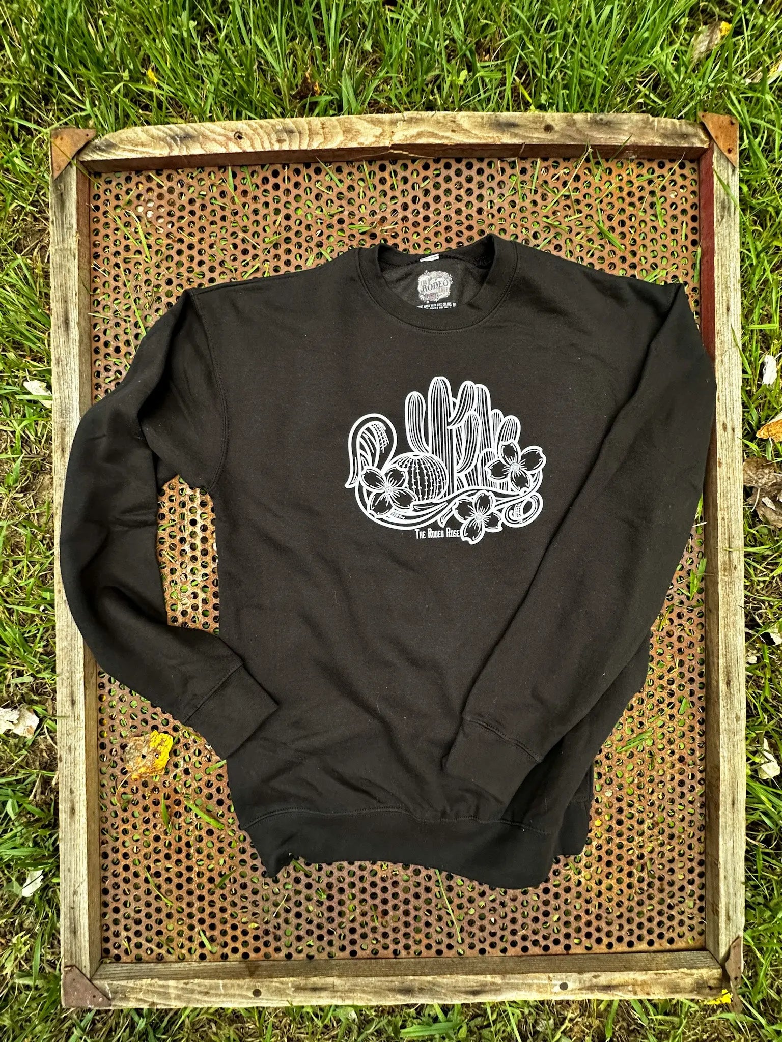 Cactus floral crewneck sweatshirt in black The Rodeo Rose