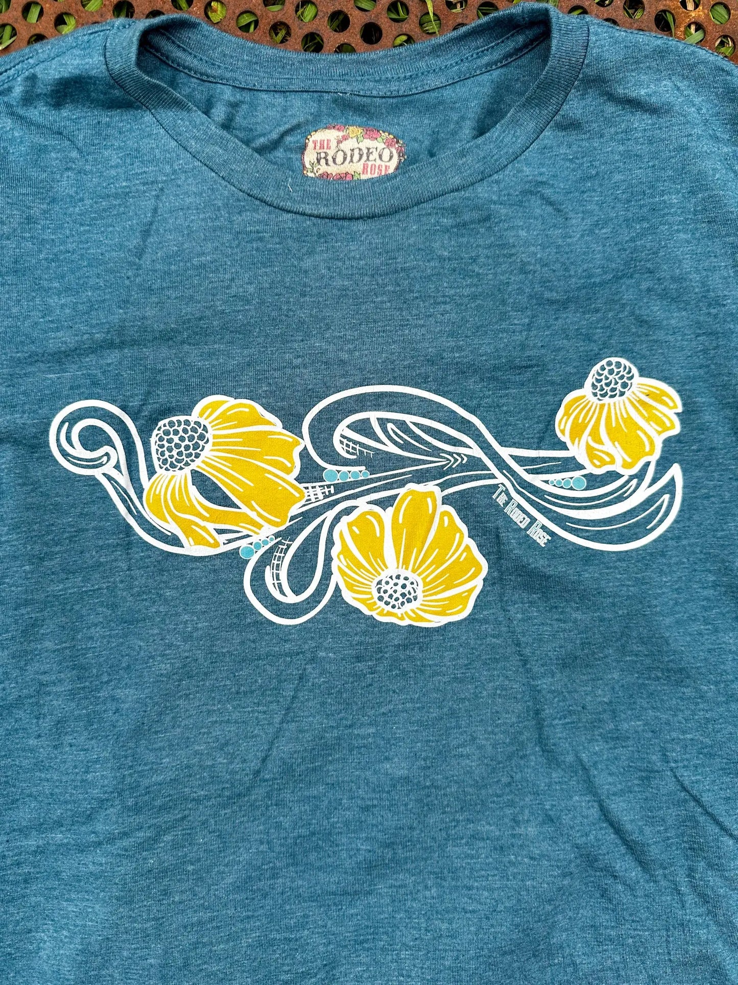 Coneflower Tshirt in heather teal The Rodeo Rose