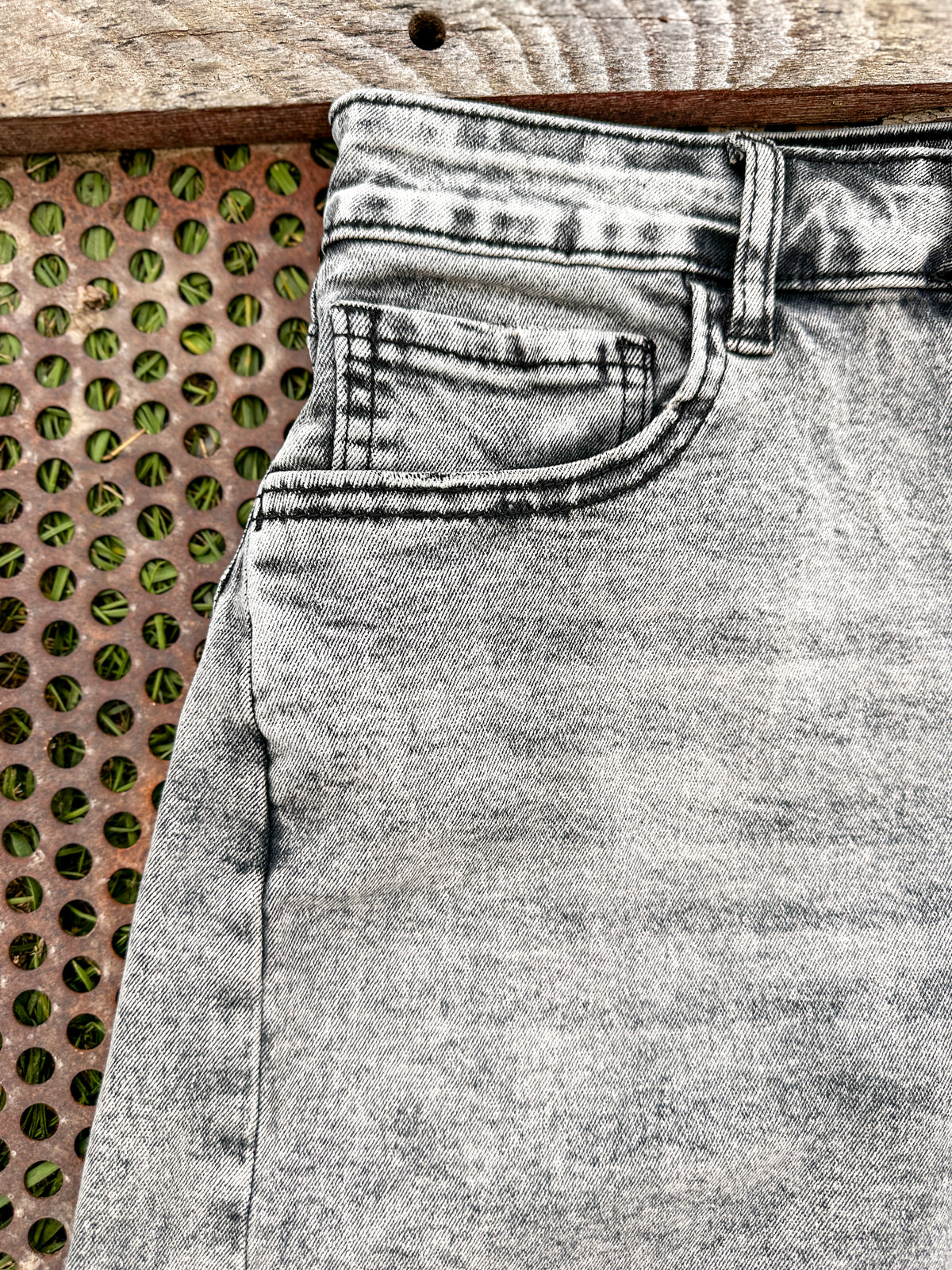 Indian Graffiti Barrel Jeans