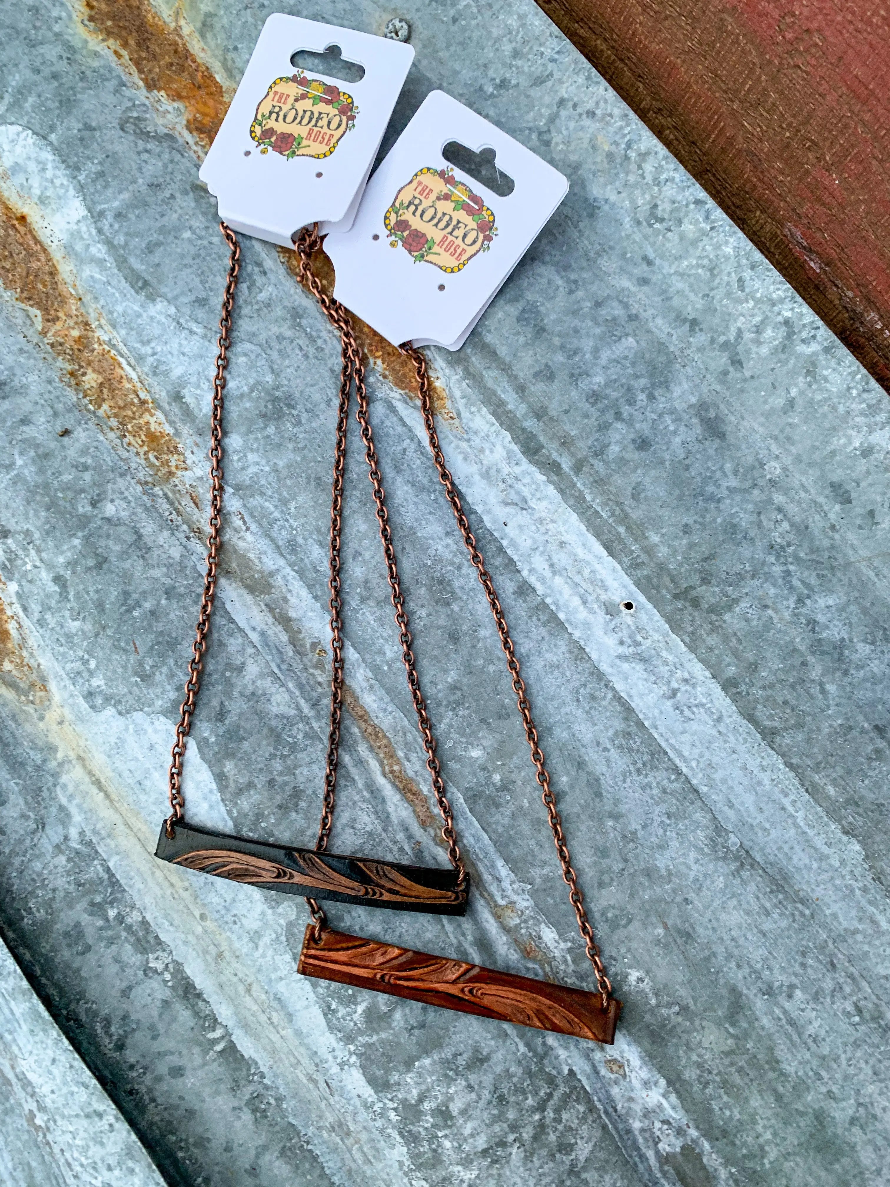 Leather bar deals necklace